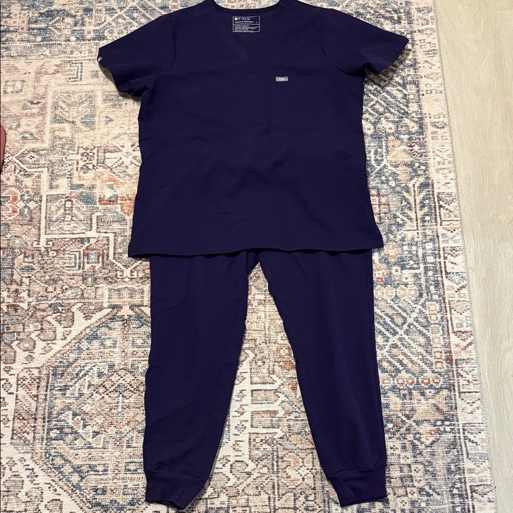 Figs Women's Scrub Set